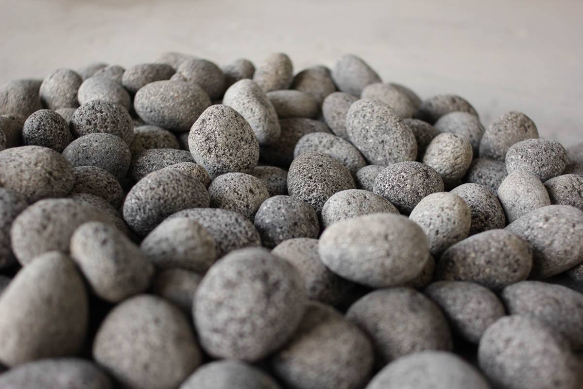 Tumbled Lava Rock Concrete Wave Design