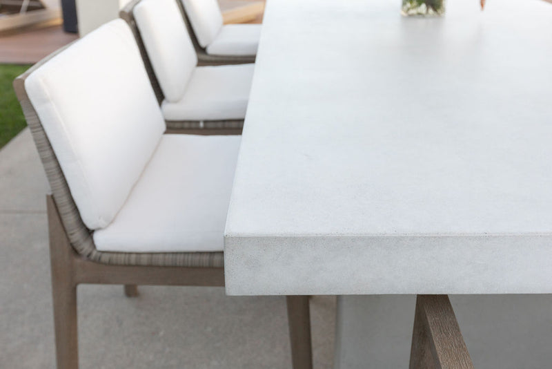 Bluffs Dining Table
